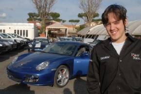 Dario Minieri vince una Porsche su Poker Stars Dario con la sua nuova Porsche