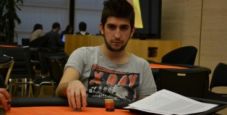 “Non foldo mai!” Luigi Curcio racconta la mano del top full contro il poker di Caramatti.