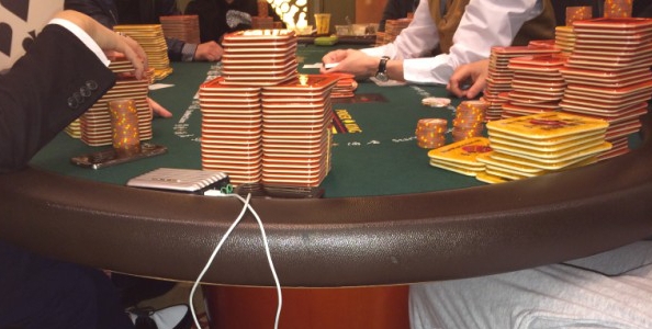 Un player britannico fotografa una partita ‘segreta’ da 20 milioni di dollari a Macao: blind da 12,500$/25,000$!