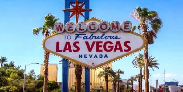 A Las Vegas riprende la vita: sì a spettacoli e concerti, WSOP forse in autunno