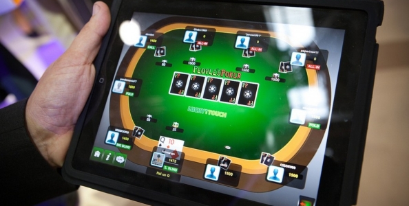 Poker su android e ipad con Lucky Touch