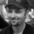 Negreanu campione di poker e volontariato!