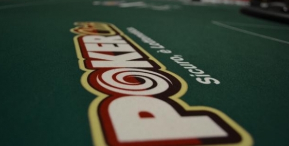 Sfida i campioni del Team Pro di Poker Club!
