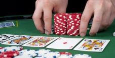 Tanto poker sotto l’ombrellone: dall’EPT del centenario al Venice Poker Open di ferragosto, tutto il poker del mese!
