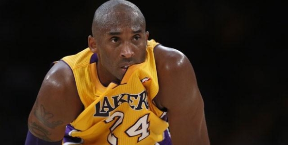 Kobe Bryant dà lo “Shuffle up and deal” alle WSOP