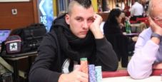 SharkBay Accumulator Day1A: 66 giocatori rimasti, Walter Chodaki chipleader