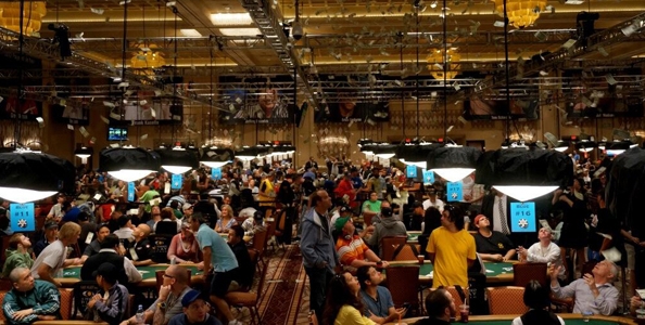 Partenza col botto per le WSOP 2014: al Rio piovono soldi dal cielo!