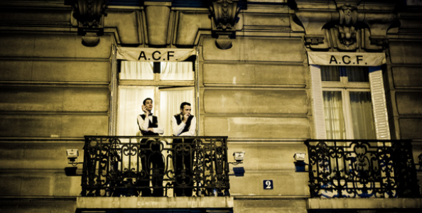 Trema l’Aviation Club de France: la Polizia indaga su lavoro in nero e riciclaggio di denaro! Otto gli arresti