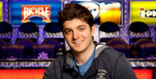 Rocco Palumbo comanda al Sunday High Roller, Sunday Evening nel mirino di Panarese e Bernaudo