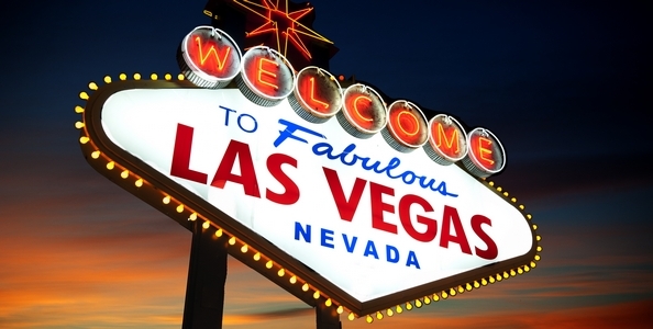 Addio Betty Willis, creatrice della insegna di Las Vegas: la storia del cartello più ‘favoloso’ del Mondo!