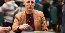 PCA Super High Roller – Day 1: in testa Talal Shakerchi, brilla Joe McKeehen! Out all’ultima mano Kanit