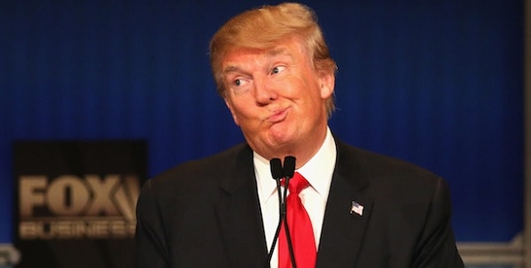 I pokeristi americani contro Donald Trump. Ci va giù pesante Greenstein: “È un vecchio idiota, peggio di Hitler”