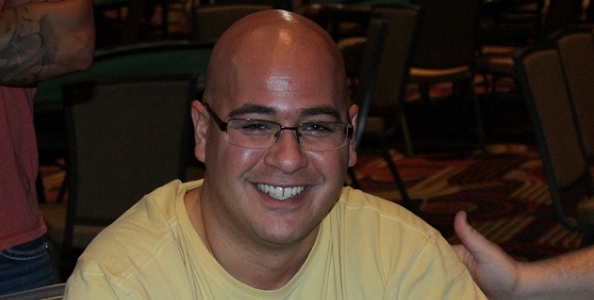 Otto anni di carcere per Evan Kochav, poker player che rubò 562.000$ con lo schema Ponzi