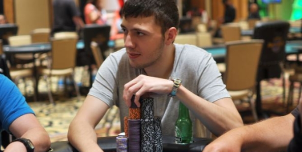 Strappa le carte e insulta il floorman: Jared Bleznick bannato a vita dalle WSOP