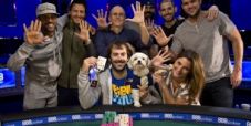 Jason Mercier, la ‘manita’ di braccialetti WSOP e il suo inseparabile cane portafortuna