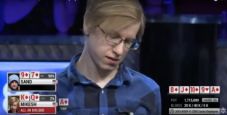 Tavolo finale WSOP, trova il monout river per scala reale vs. scala colore! Ma era solo una illusione televisiva…