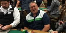 Bob Brundige, malato di cancro, realizza un sogno grazie all’amico Charlie: gioca e va ITM nel Main WSOP
