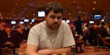 WSOP – Kyle Bowker, fresco vincitore di un braccialetto, folda clamorosamente poker nel Main Event