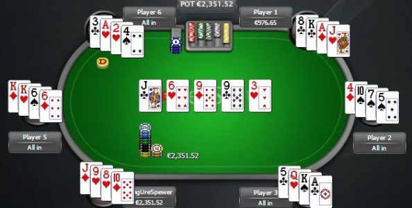 “Piatto ricco… mi ci ficco!” L’assurdo all-in preflop a sei a un tavolo 2/4€ di PLO