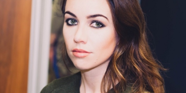 La Liv Boeree fuori dal tavolo: tra film (nuova carriera da attrice) e le uscite con la partner di Elon Musk