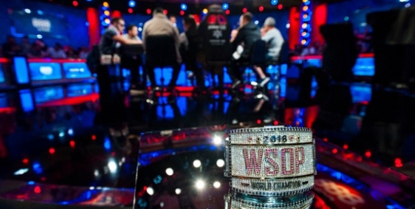 WSOP – Una mano irreale ci consegna i nove finalisti del Main Event! Cada c’è, Manion e Dyer dominano