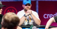 Ultima mano di fuoco al Day6 del Main Event: Nicolas Manion folda K-K, Lynskey gira A-A!