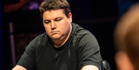La pessima giornata di Deeb alle WSOP: folda scala a tre left e saluta il quinto braccialetto