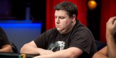 Shaun Deeb attacca Bryn Kenney, i regular High-Roller lo sbranano!