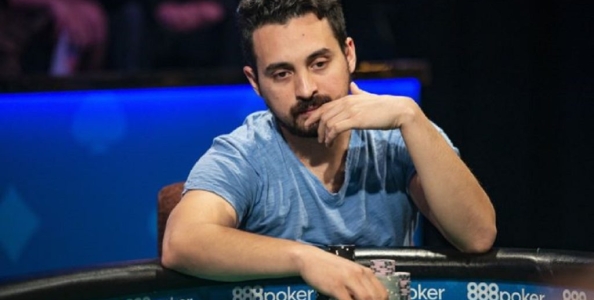 La mamma talismano di Rick Alvarado: Sale sul primo volo dopo il double-up e arriva allo showdown finale!