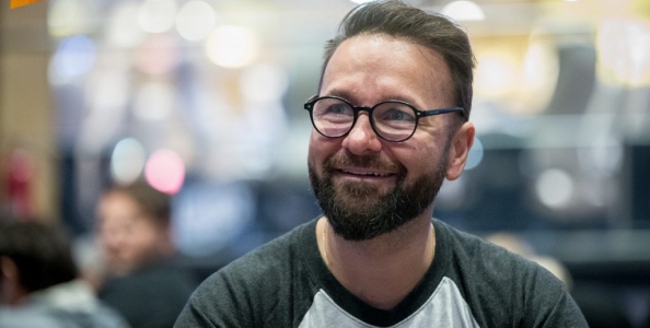 Negreanu analizza le mani di Fedor Holz contro Wiktor ‘limitless’ Malinowski