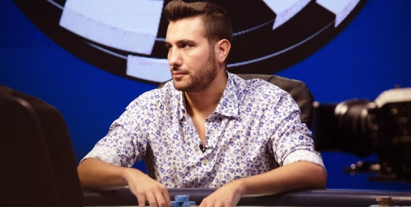 Il TP di Dario Sammartino nella tribet con Q-8o al Main Event WSOPE