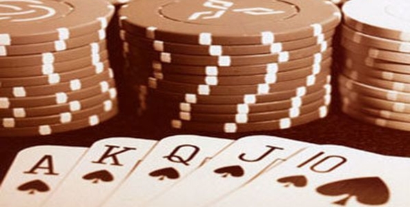 Bluffare su un board con quattro carte dello stesso seme, secondo Jonathan Little