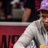 La poker face di Phil Ivey durante un incidente aereo con Antonio Esfandiari