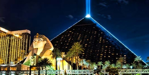 Luxor Las Vegas: l’Antico Egitto nel deserto del Nevada