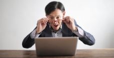 La mano online dove non se ne indovina una…