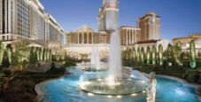 Radio Las Vegas: Caesars chiuderà 3 poker rooms per le WSOP, cade il ban per i turisti europei?