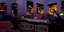 Anche Phil Hellmuth odia sè stesso se decide di bluffare a mano in corso: oppo ha quads!