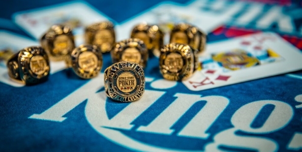 Segui Giuseppe Abbonizio al tavolo finale del Main Event WSOP Circuit in diretta streaming a carte scoperte!