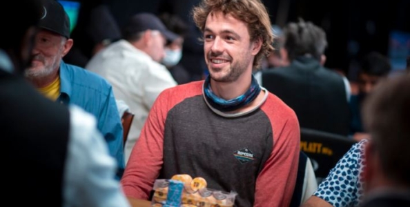 WSOP 2021: Schemion ad un passo dal braccialetto, Addamo comanda il Super High Roller