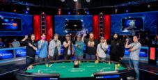 Main Event WSOP: composto il tavolo finale, Koray Aldemir mega chipleader!