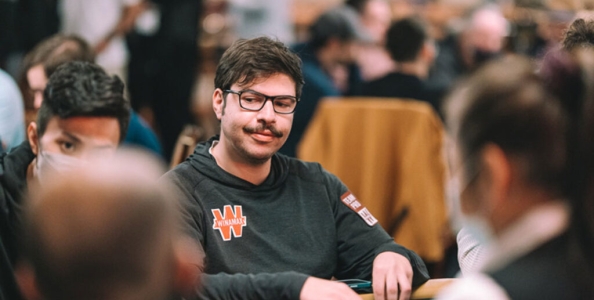 Come ha pensato Mustapha Kanit contro un avversario aggressivo al freezeout WSOP