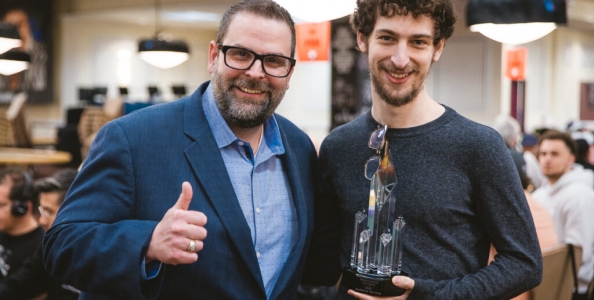 Il punto debole a poker del POY WSOP 2022 Dan Zack e la regola che cambierebbe per migliorare il gioco