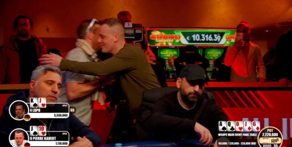 Clamoroso al Main WSOPC, esce in 5° posizione con una mano che era da splittare!