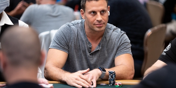 Garrett Adelstein non è più il benvenuto agli streaming del casinò Hustler