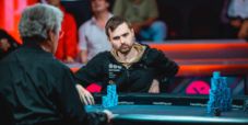 WSOP 2025, Kabrhel stellare nel Mini Main Event, Ivey sogna nel PLO HR