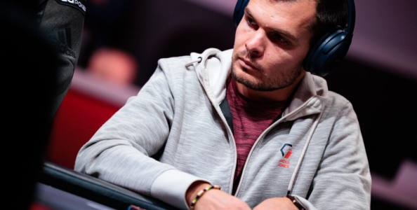 WSOP 2023: Daniel Holzner da short tiene vivo il sogno, 15 left nel main event