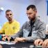 Fourbettare o foldare? L’analisi di Andrea Cardinali di uno spot da mal di testa sei left al Sunday Special