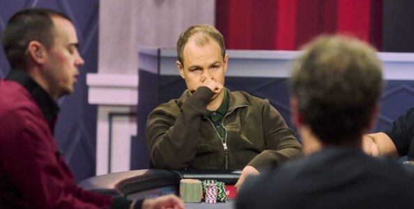 High Stakes Poker: Robl gioca il board due volte al 70% e perde sempre