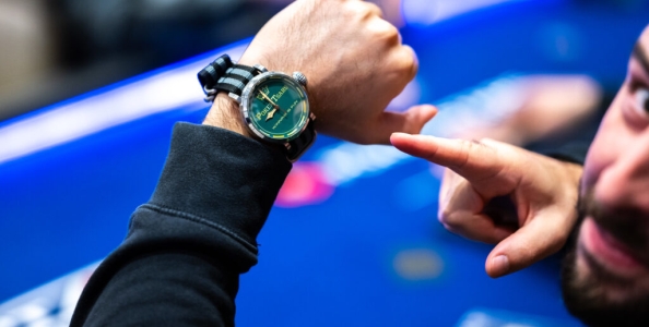 Quando evitare di entrare in registrazione tardiva a un torneo di poker? I consigli del coach