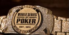 WSOP Main Event: il Doge Longobardi trascina altri 24 azzurri nel day 1D